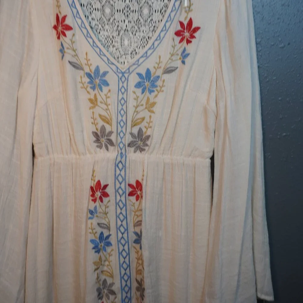 Flying Tomato Womens Embroidered Rayon Poly Floral Flowy Dress Size Medium - Picture 3 of 9